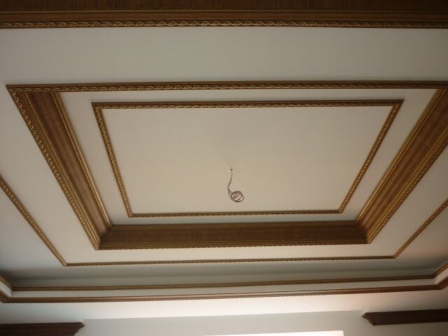 Phào chỉ ốp trần nhà tạo chiều sâu