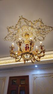 Phào chỉ dát vàng