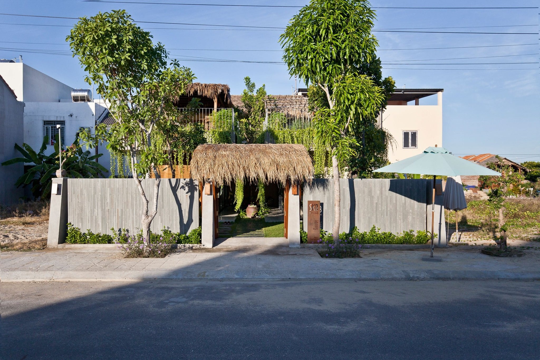 Mẫu nhà kết hợp văn phòng 200m2