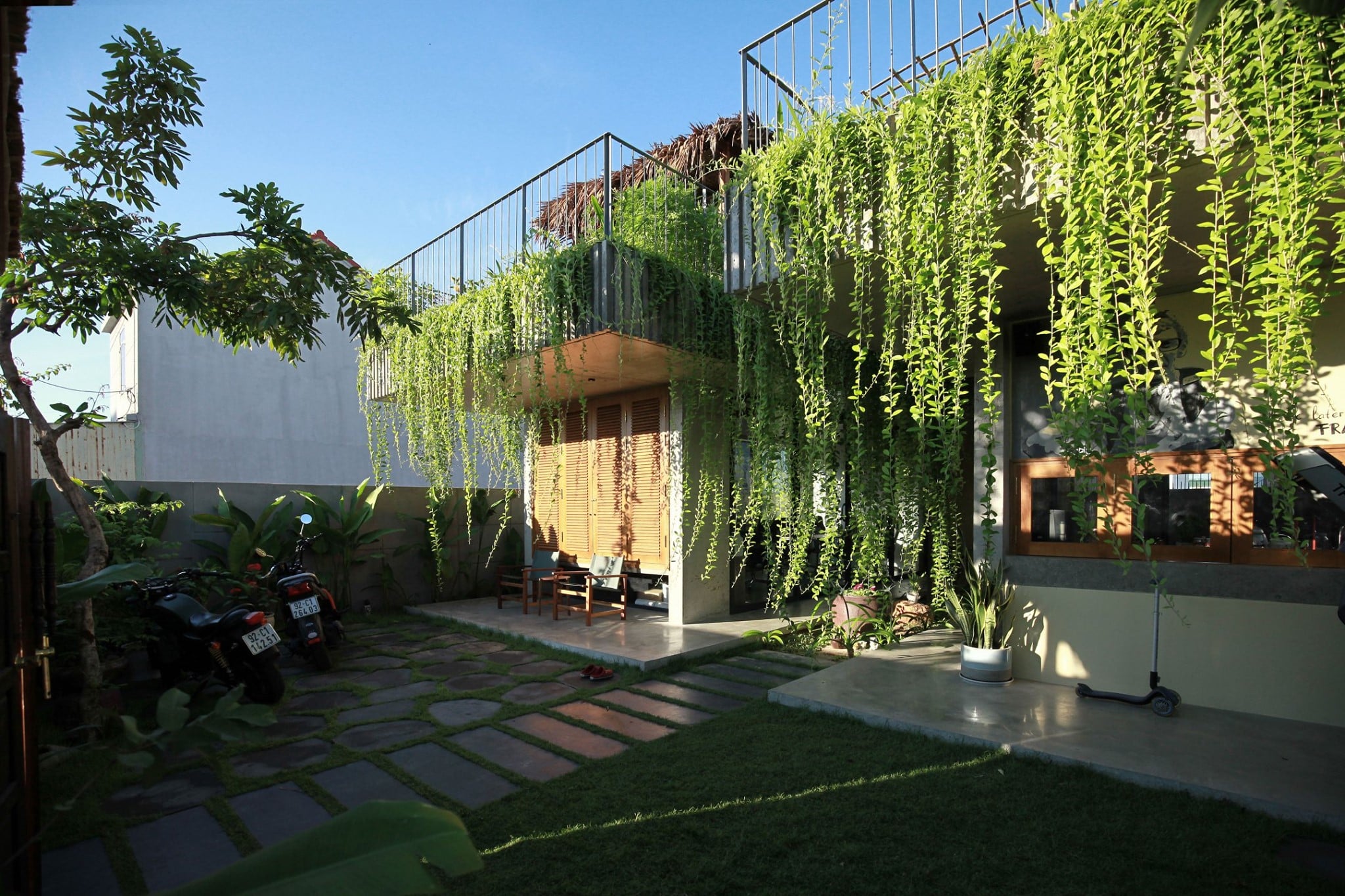 Mẫu nhà kết hợp văn phòng 200m2