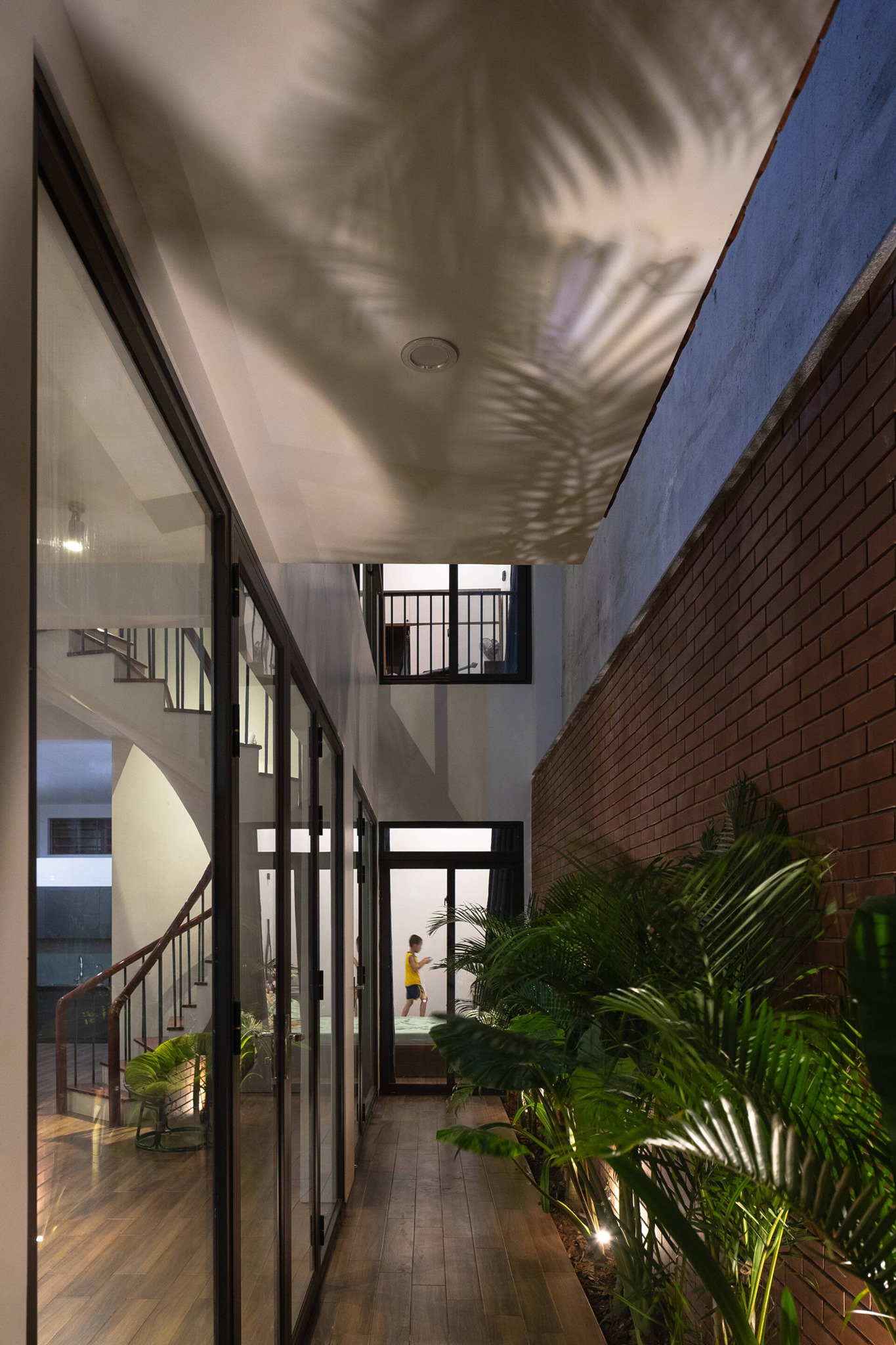 Trải nghiệm cuộc sống thảnh thơi cùng mẫu nhà 8 x 20m