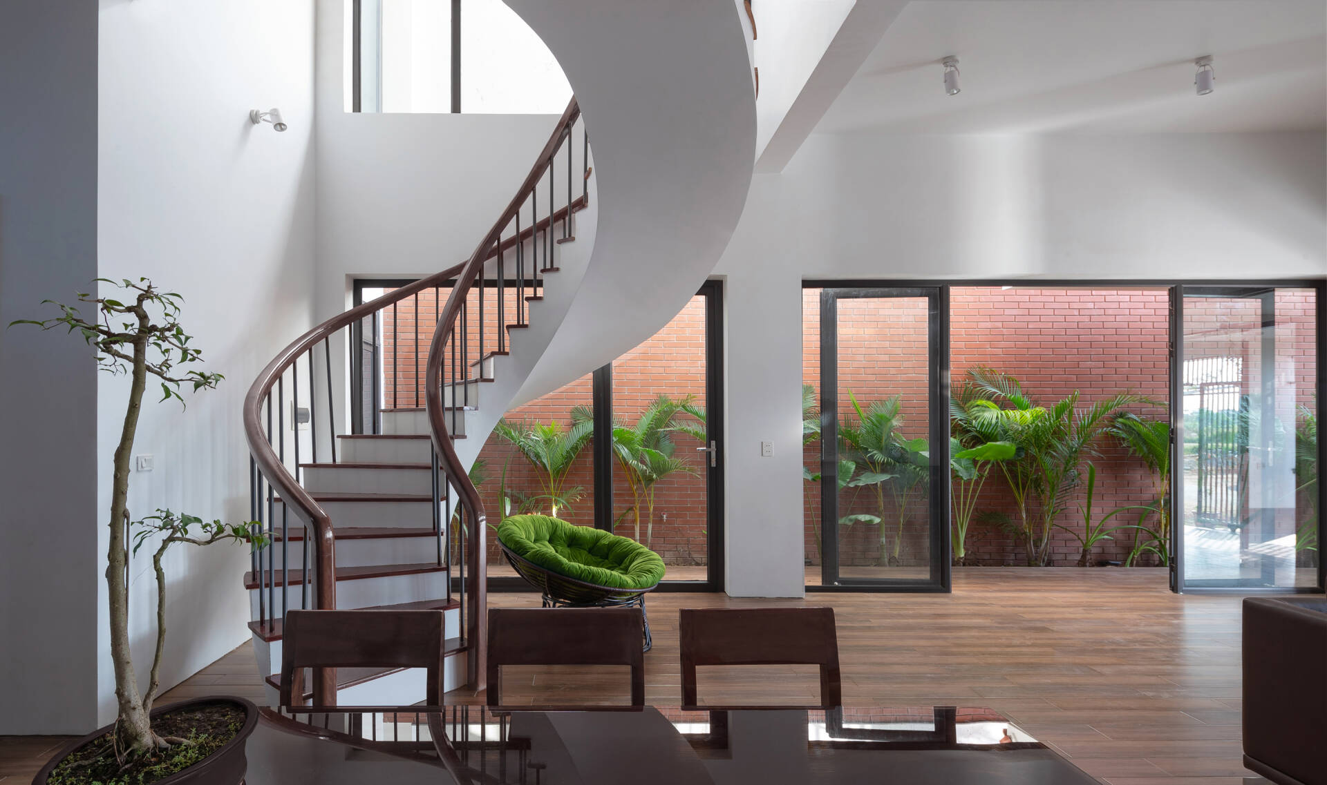 Trải nghiệm cuộc sống thảnh thơi cùng mẫu nhà 8 x 20m