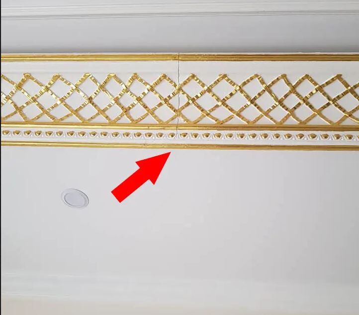 phào chỉ pu bị nứt