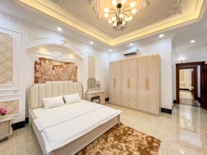 So sánh phào chỉ PU, PS và PVC: Loại nào mới là "Chân Ái"? Giá phào chỉ nhựa nano, Giá phào chỉ nhựa PU, Giá phào chỉ nhựa PVC, Giá phào chỉ PS, Phào chỉ nhựa giả gỗ, Phào chỉ nhựa ốp tường, Phào chỉ PS và PU