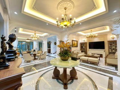 phào chỉ pu ket hop la inox