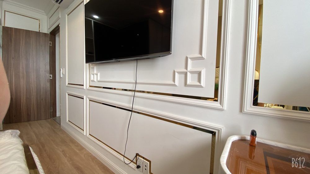 Phào chỉ PU kết hợp la inox - xu hướng trang trí nội thất hiện đạt & đẳng cấp Phào chỉ PU kết hợp la inox - xu hướng trang trí nội thất hiện đạt & đẳng cấp