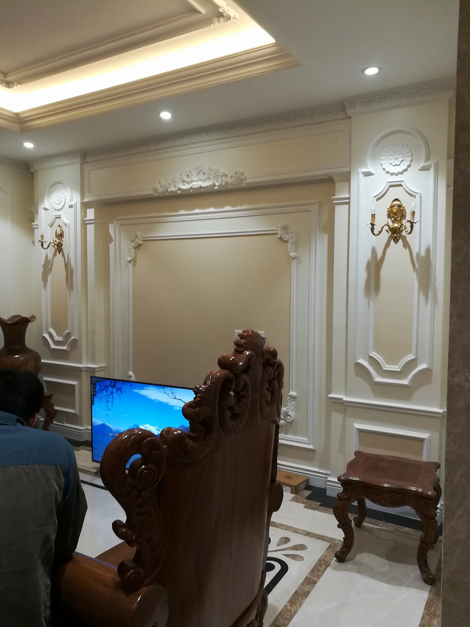 Phào chỉ dát vàng- thi công phào chỉ dát vàng phào chỉ dát vàng