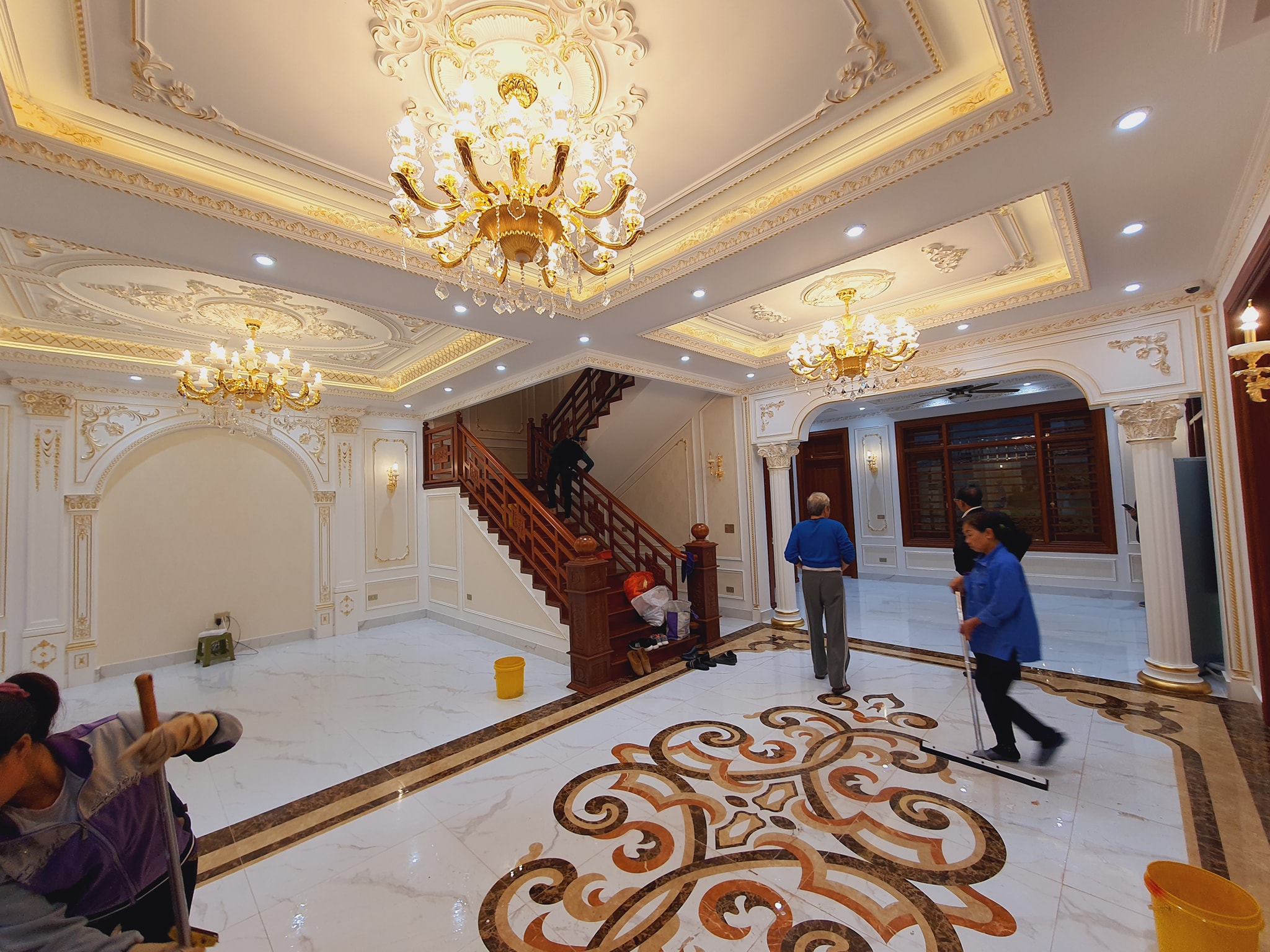 Phào chỉ dát vàng + phào chỉ nhũ vàng